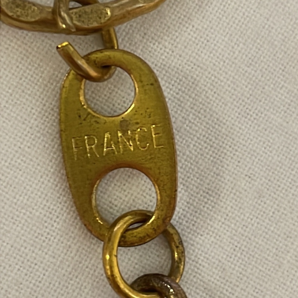 Gold tone signed Paris Eiffel Tower key chain - Picture 2 of 3